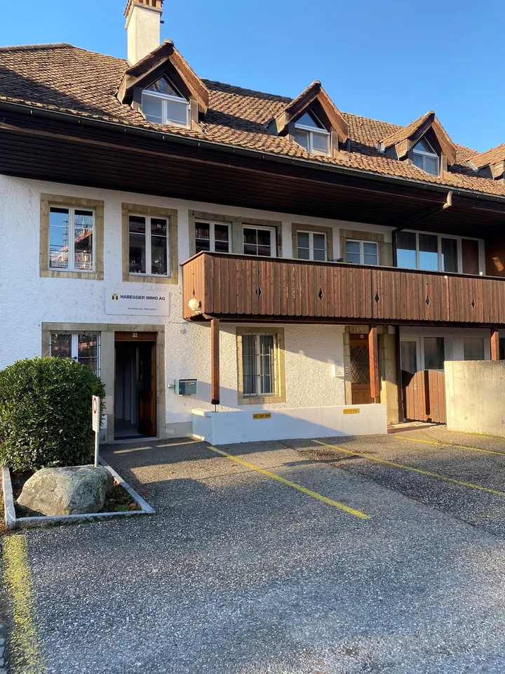 Büroraum mit Balkon zu vermieten