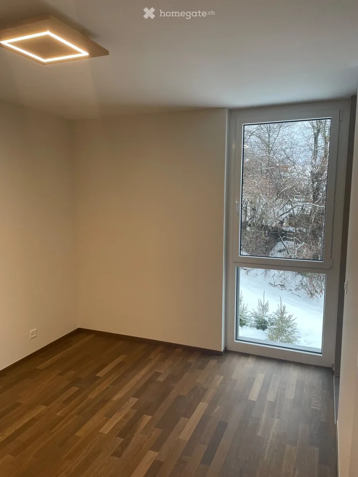 Neue Wohnung mit Terrasse und Aussicht