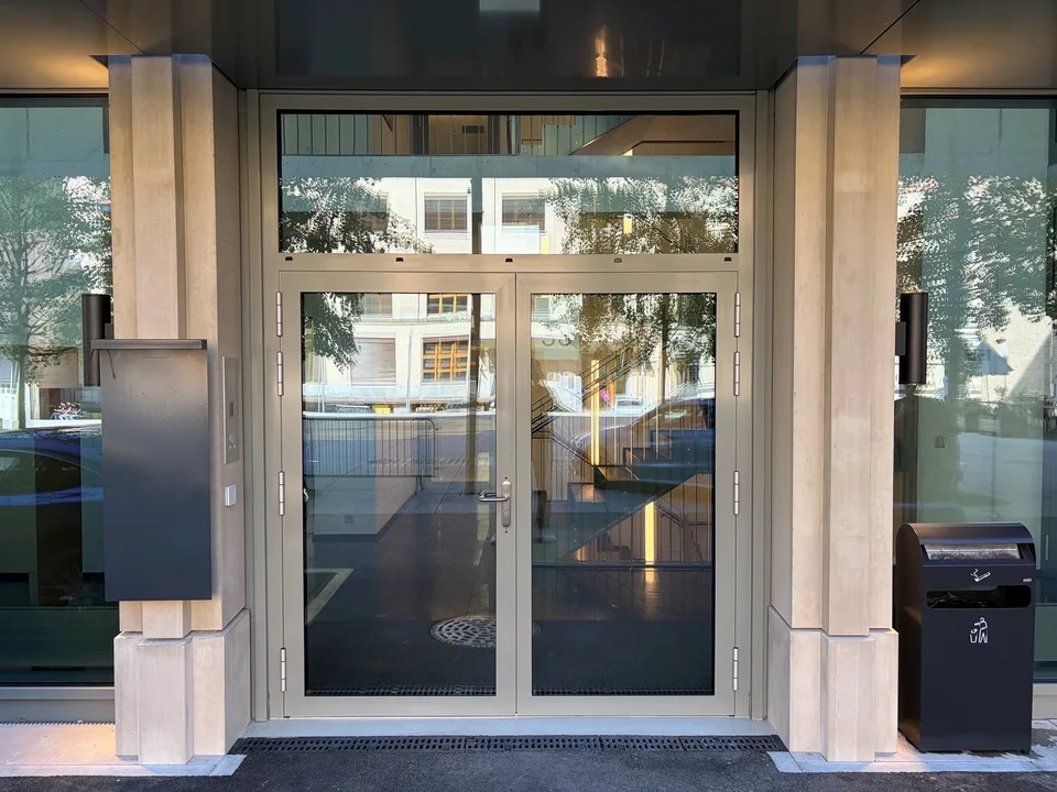 Moderne Bürofläche mit Kühldeckensegeln im The Valley – Foto 7 von 8