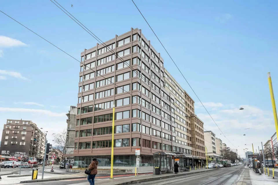 Surfaces administratives livrées clés en main aux Acacias