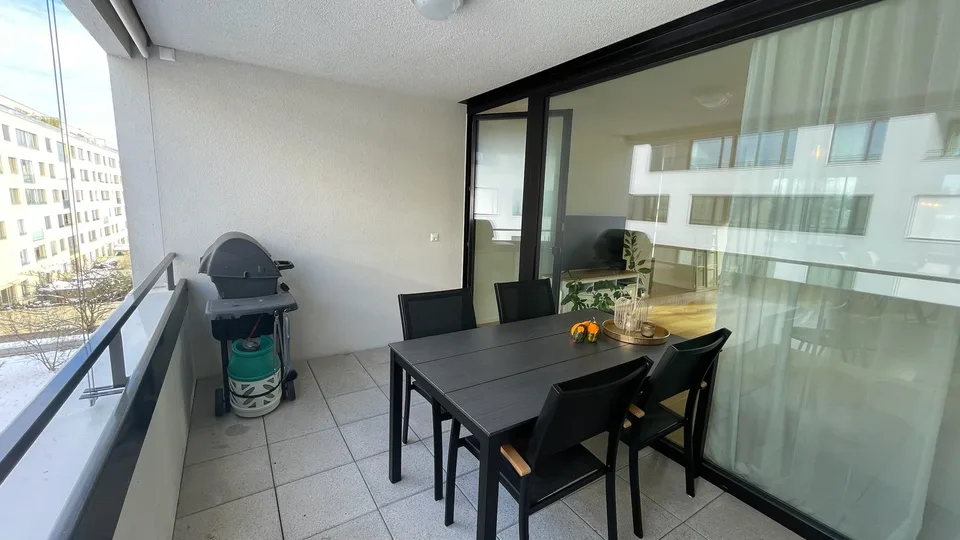 BEFRISTET: 01.10.2026 - 31.03.2027; Möblierte 3.5-Zimmer-Wohnung an Toplage – Foto 9 von 15