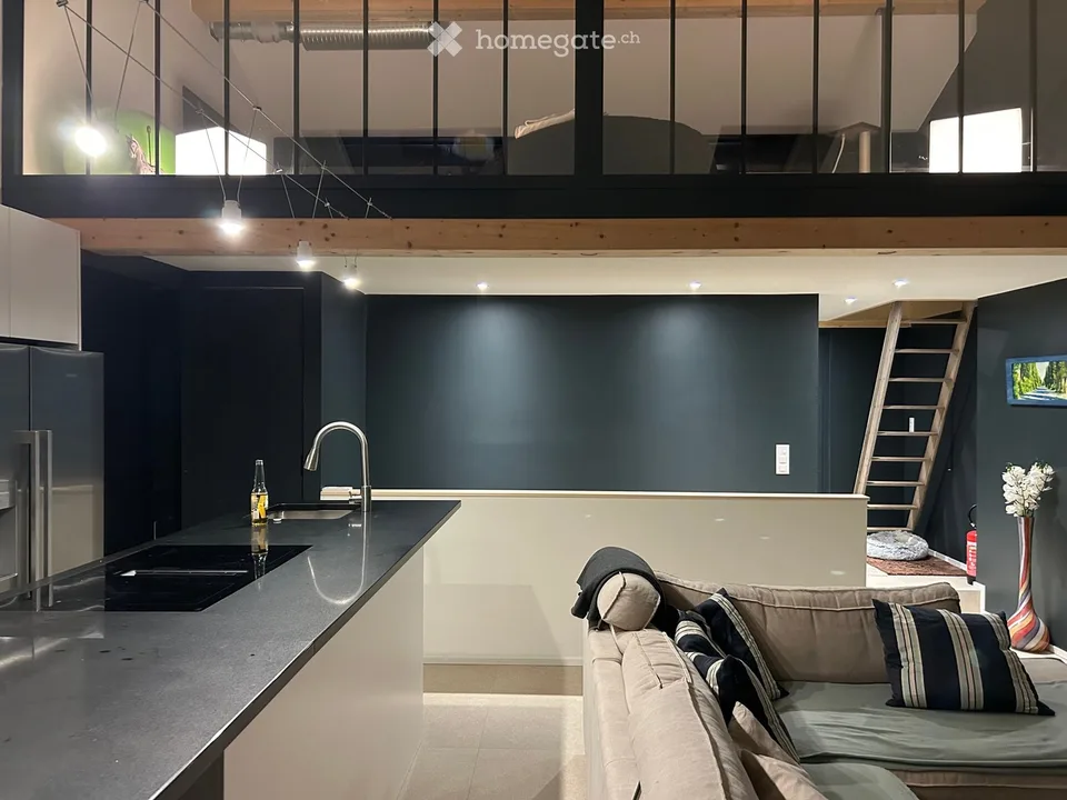 Außergewöhnliches Loft von 140 m² mit eigenem Garten, Garage
