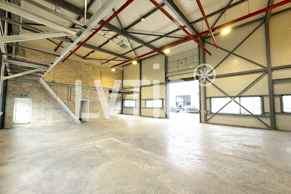 Atelier, dépôt de 394 m2 à louer à Yverdon-les-Bains