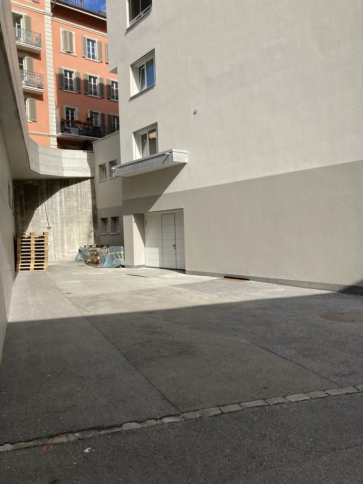 Dépôt situé en plein coeur de Fribourg, facilement accessible