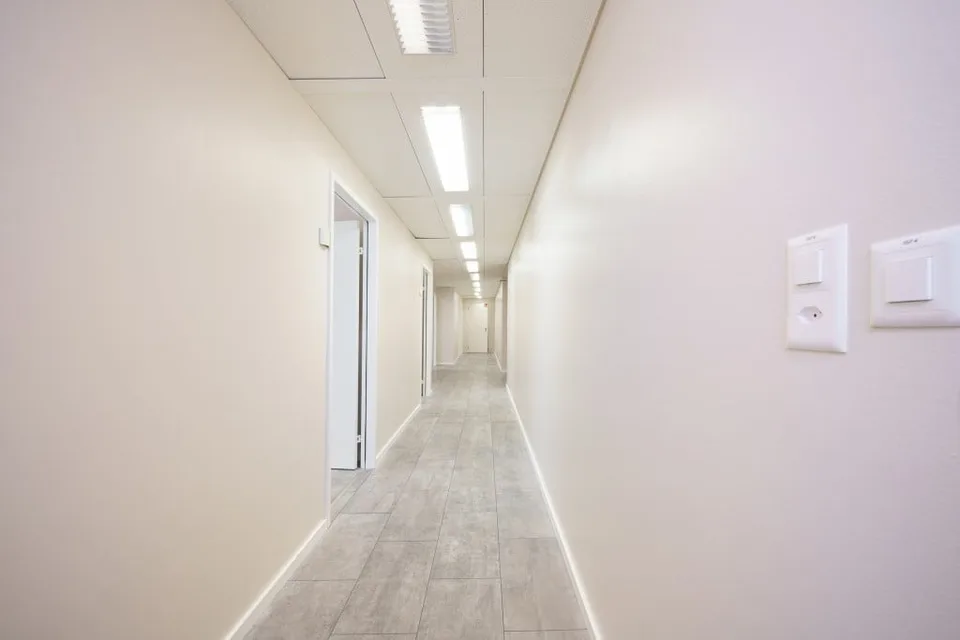 Raum für Erfolg – Moderne Büroflächen am Aeschenplatz – Foto 6 von 14