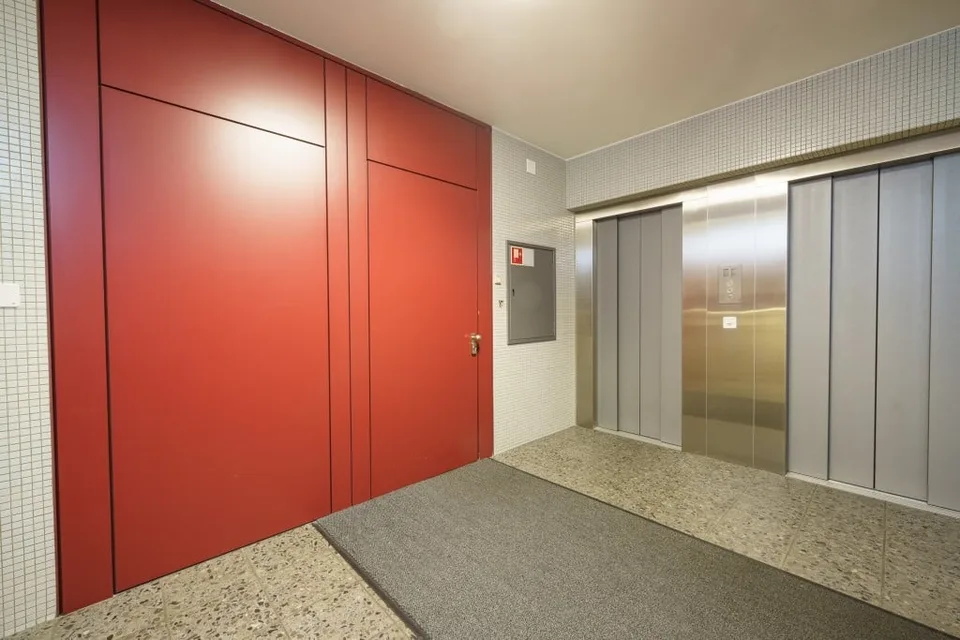 Raum für Erfolg – Moderne Büroflächen am Aeschenplatz – Foto 13 von 14