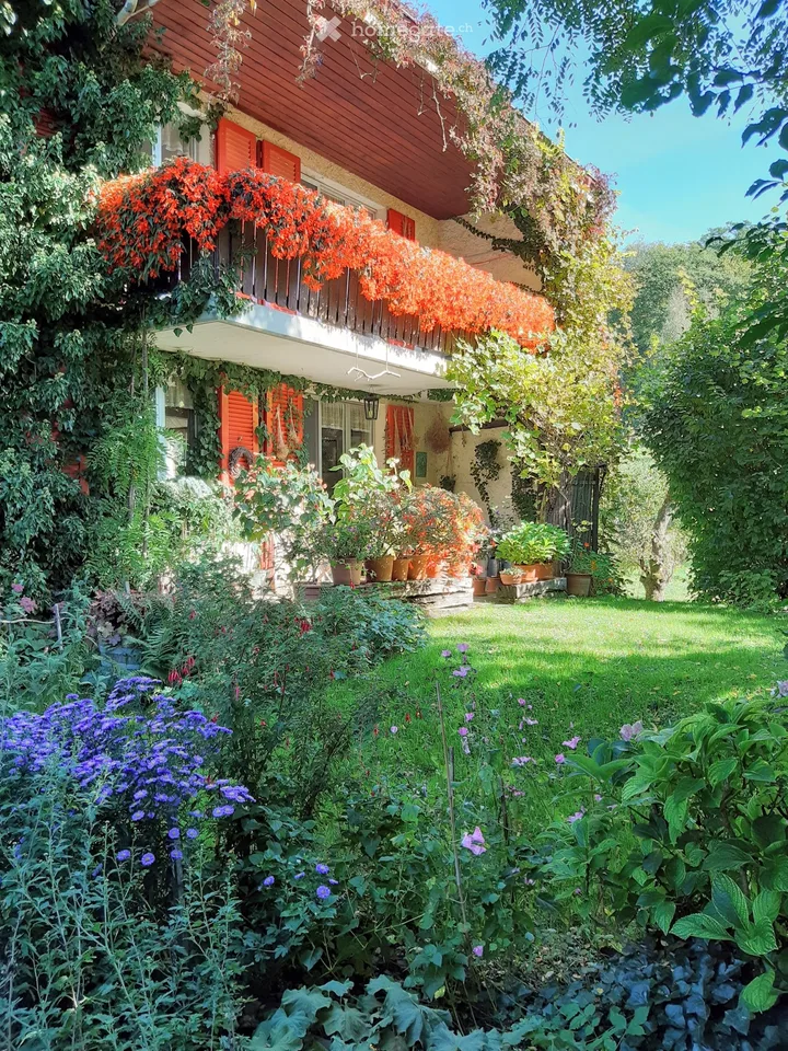 Hausteil am Waldrand im Rafzerfeld mit grossem Garten