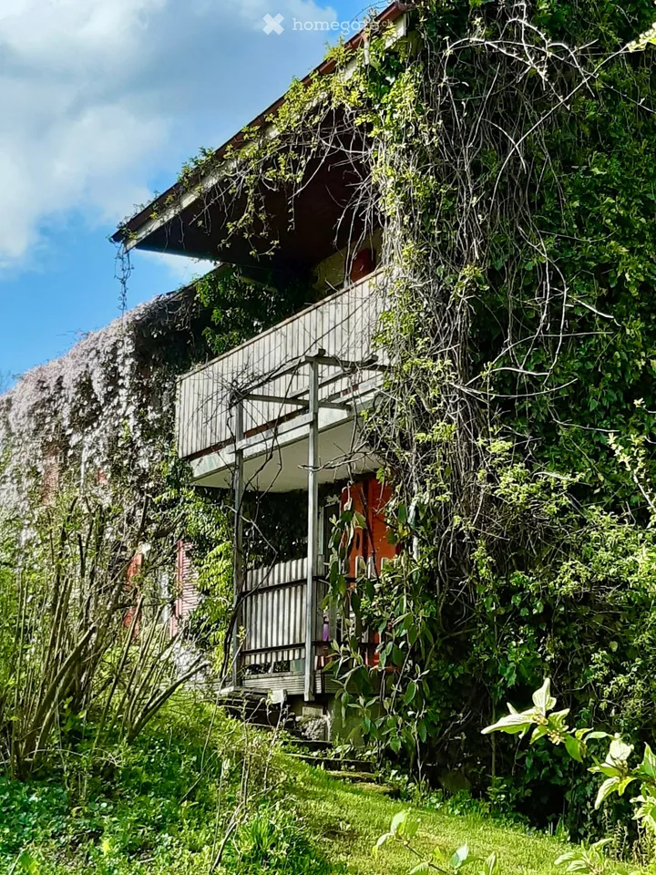 Hausteil am Waldrand im Rafzerfeld mit grossem Garten