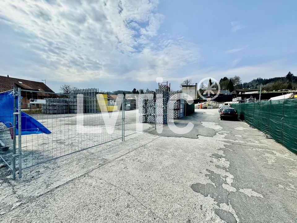 Terrain artisanal de 10'000 m2 divisibles à louer en DDP à Servion