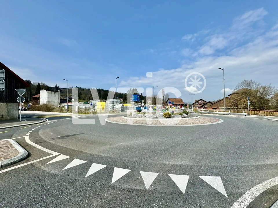 Terrain artisanal de 10'000 m2 divisibles à louer en DDP à Servion