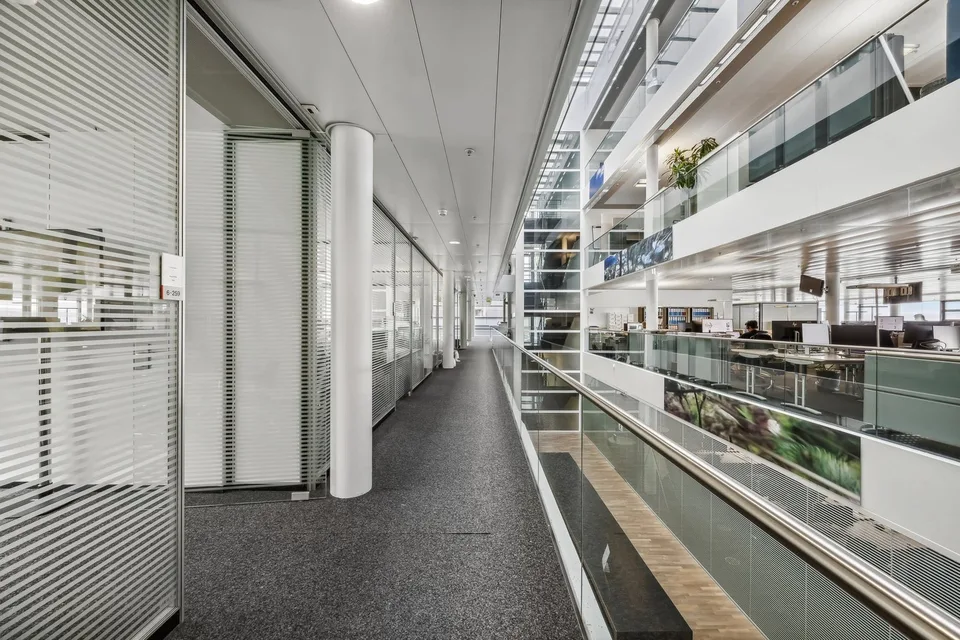 Attraktive Büro- und Gewerbeflächen mit toller Seesicht in Horgen Oberdorf – Foto 8 von 13