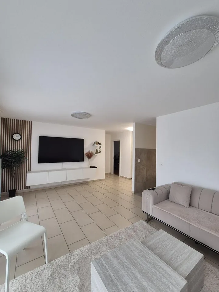PAYERNE (VD) - 4,5 locali al 2° piano