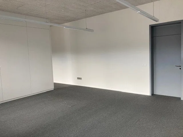 Verwaltungsfläche von 54 m2 im Erdgeschoss