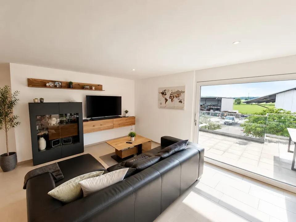 Appartement lumineux 4.5 pièces avec balcon et belle vue à Kestenholz