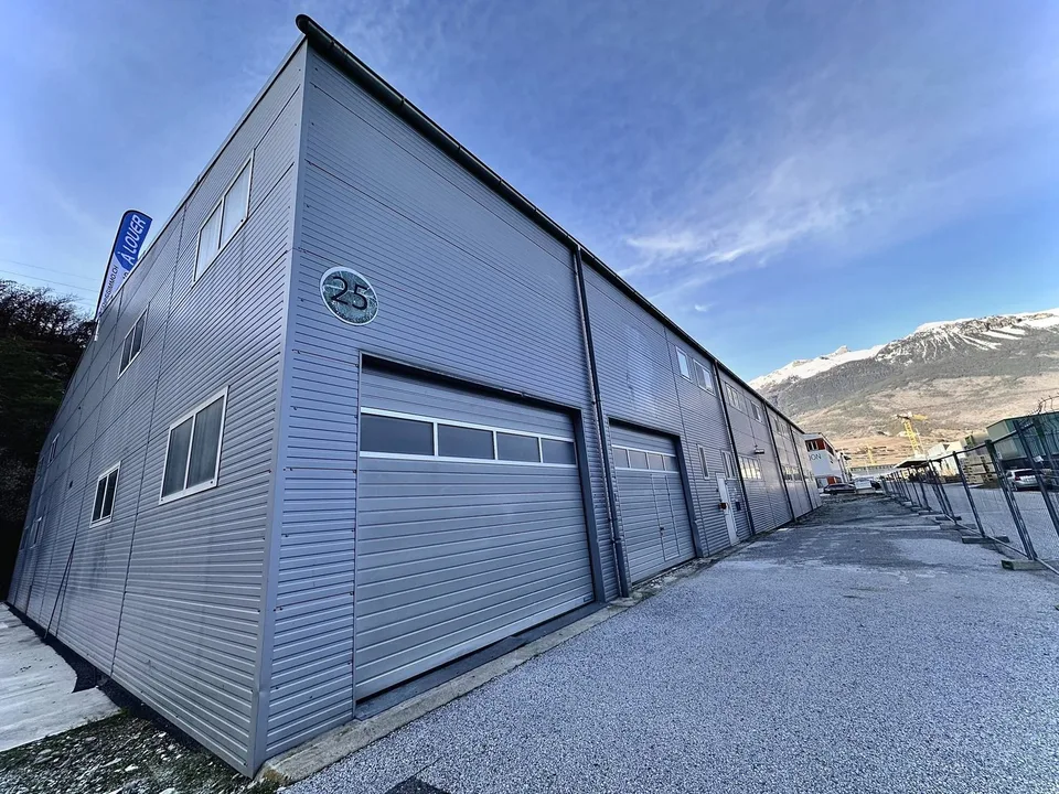 Location Halle Industrielle à Sierre  Zone Industrielle des Falcons