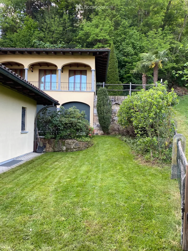 Affittasi importante villa immersa in un vigneto
