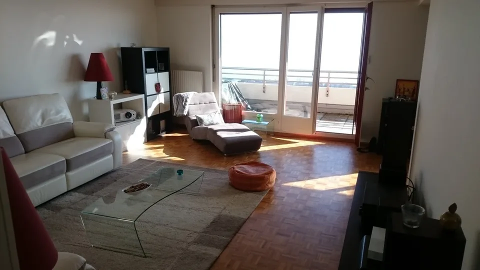 Appartamento 3.5 locali con balcone e bella vista a Neuchâtel