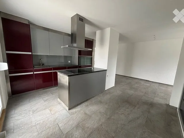 Neu sanierte 3.5 Zimmerwohnung an TOP Lage