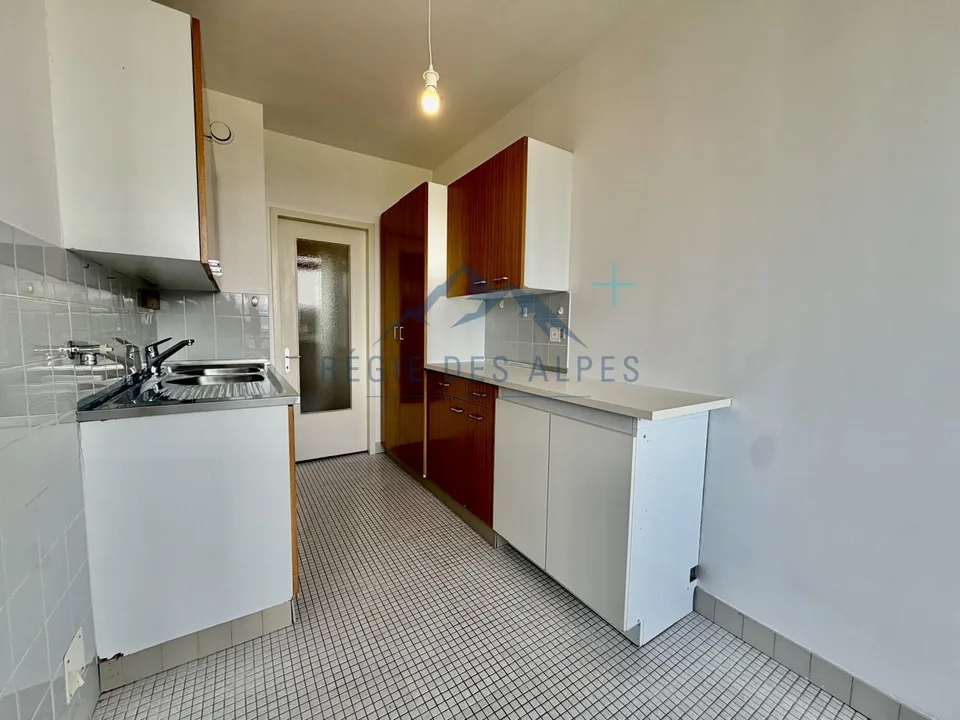Charming 3-room apartment with a view of the water jet