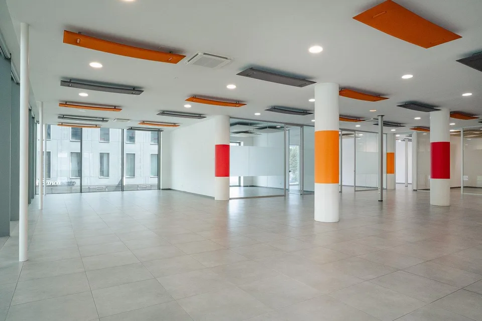 UFFICIO MODERNO IN POSIZIONE STRATEGICA – foto 6 di 11