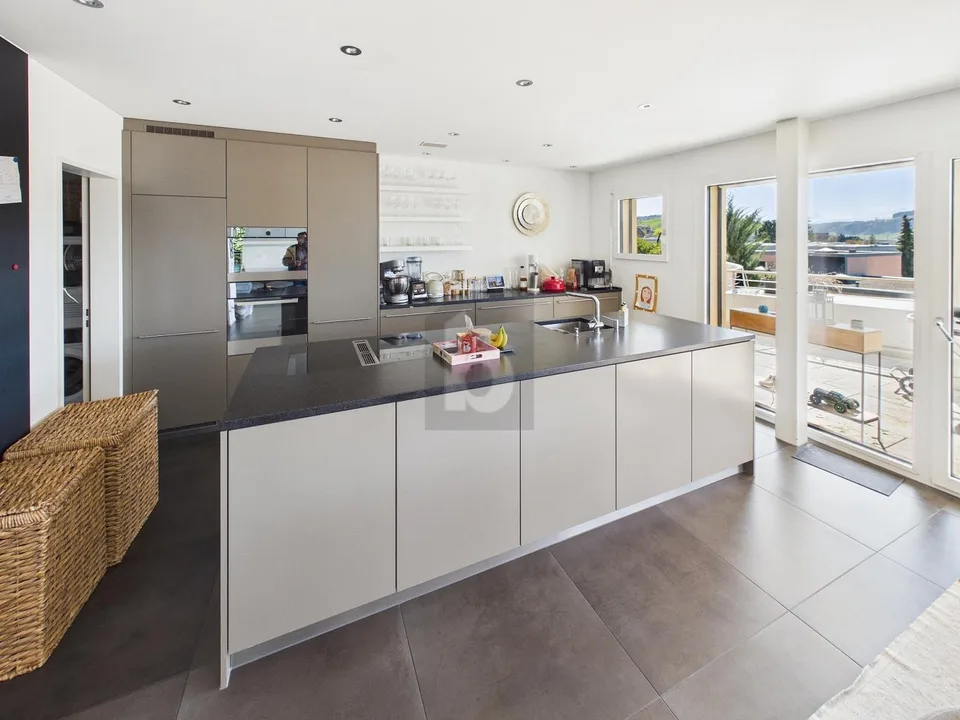 SPACIOUS AND STYLISH WITH SUNNY TERRACE