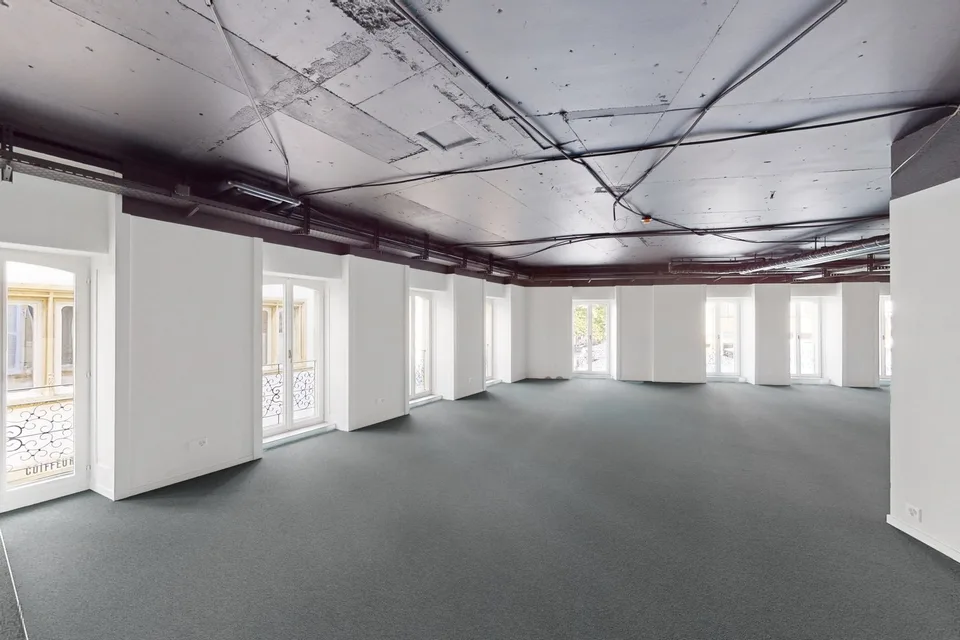 Überholte Bürofläche im Herzen von Neuchâtel