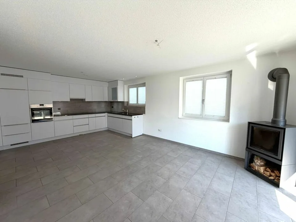 Tavannes, magnifique appartement de 3.5 pièces au rez avec terrasse
