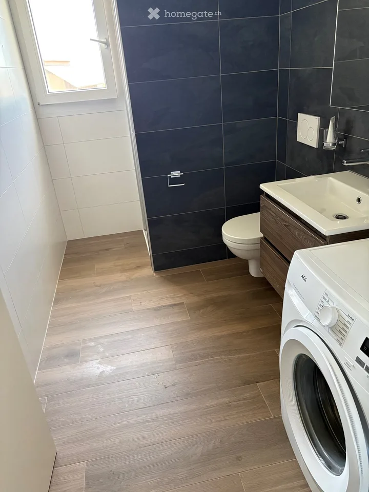 For rent 2 rooms + parking space