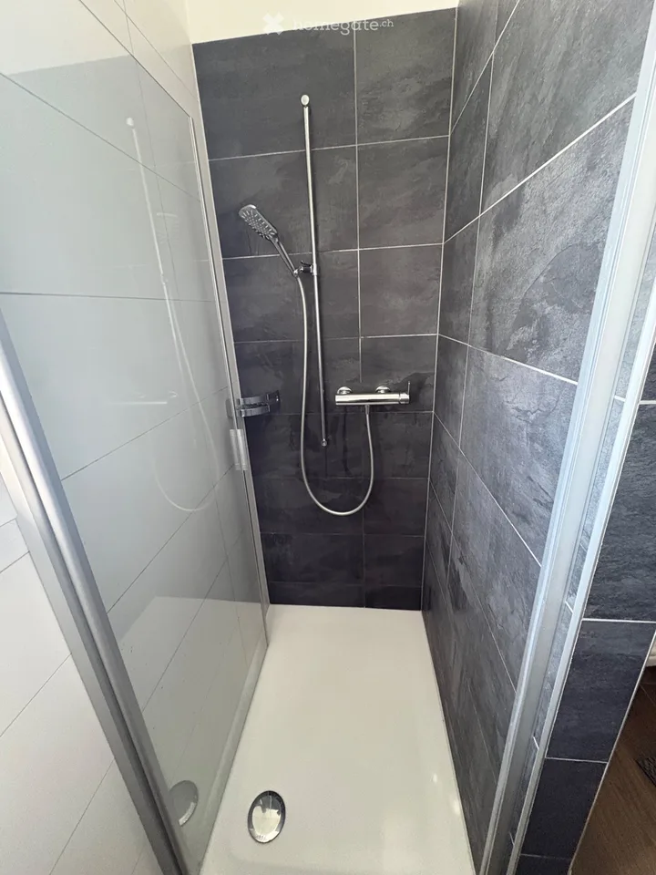 For rent 2 rooms + parking space
