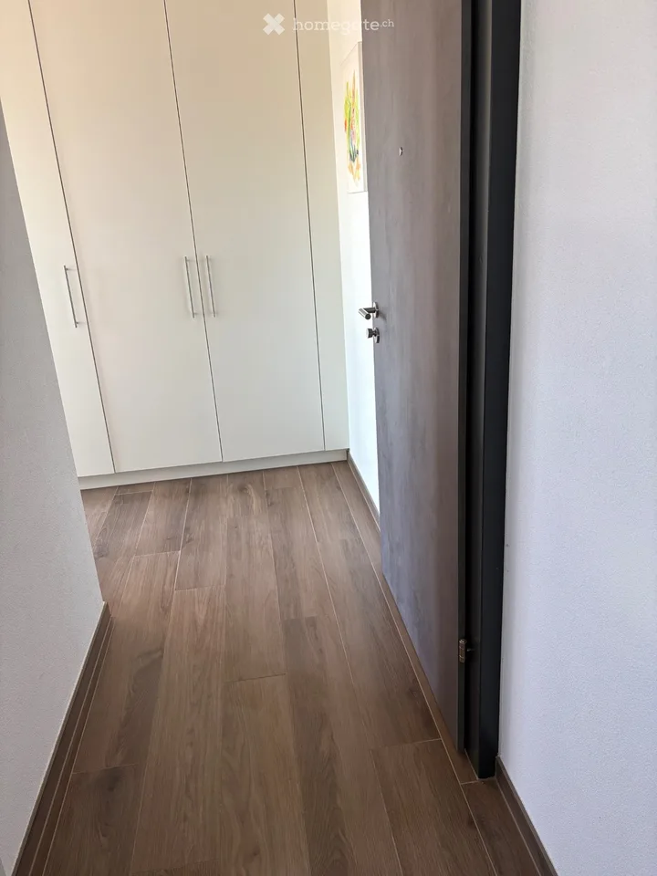 For rent 2 rooms + parking space