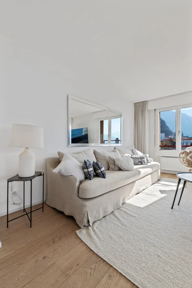 Schönes geräumiges 6.5-Zimmer-Apartment von 175m2 im 8. Stock