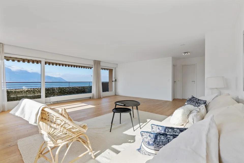 Schönes geräumiges 6.5-Zimmer-Apartment von 175m2 im 8. Stock