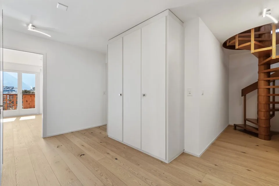 Beautiful spacious 6.5-room apartment of 175m2 on the 8th floor – photo 11 of 13