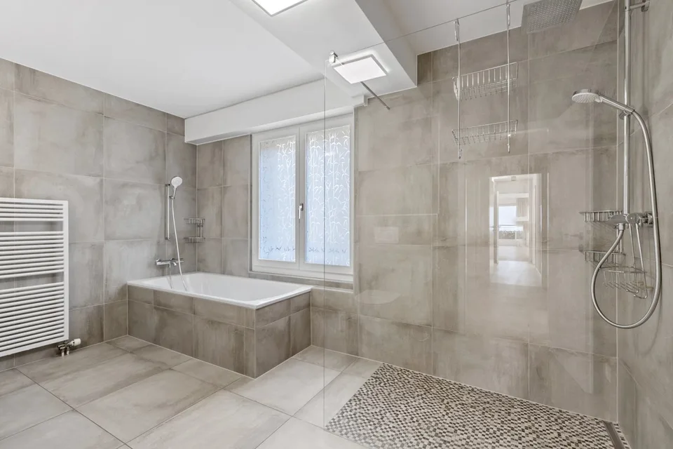 Beautiful spacious 6.5-room apartment of 175m2 on the 8th floor – photo 9 of 13