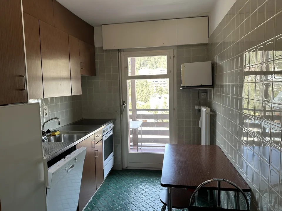 Wohnung mit 3,5 Zimmern in der Nähe des Golfplatzes