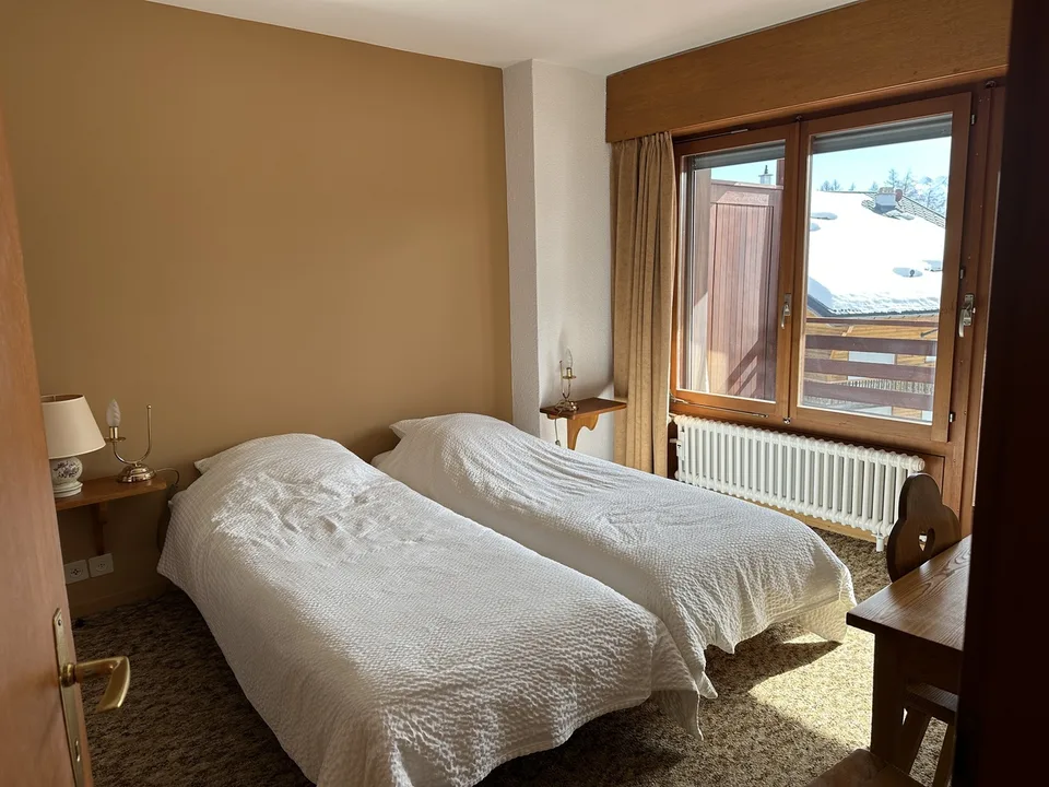 Wohnung mit 3,5 Zimmern in der Nähe des Golfplatzes – Foto 6 von 6