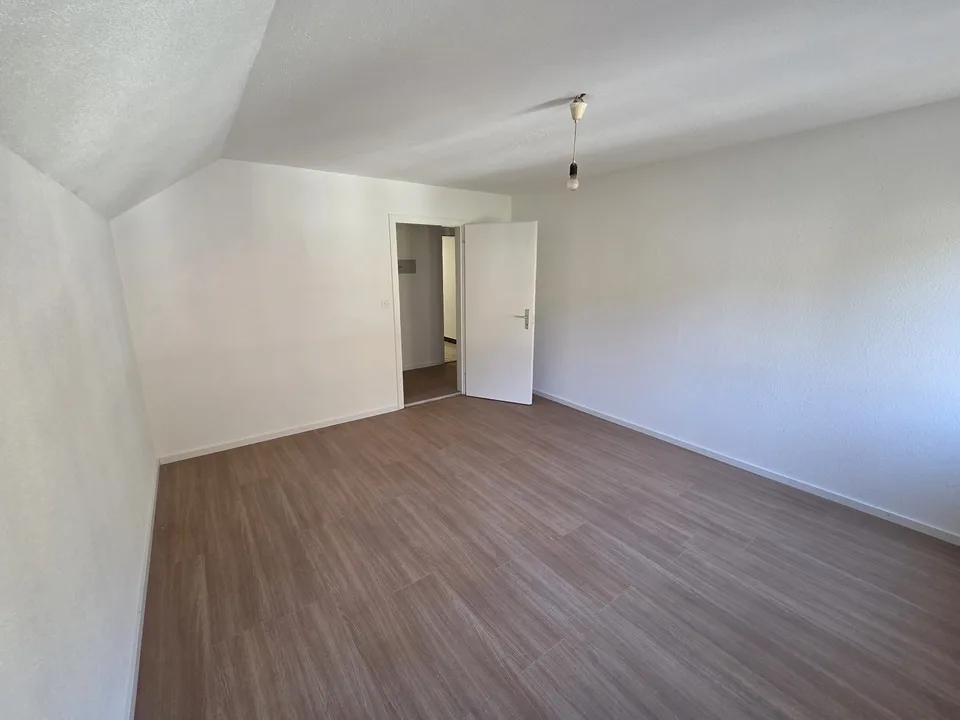 1 pièce appartement en attique, 4436 Oberdorf