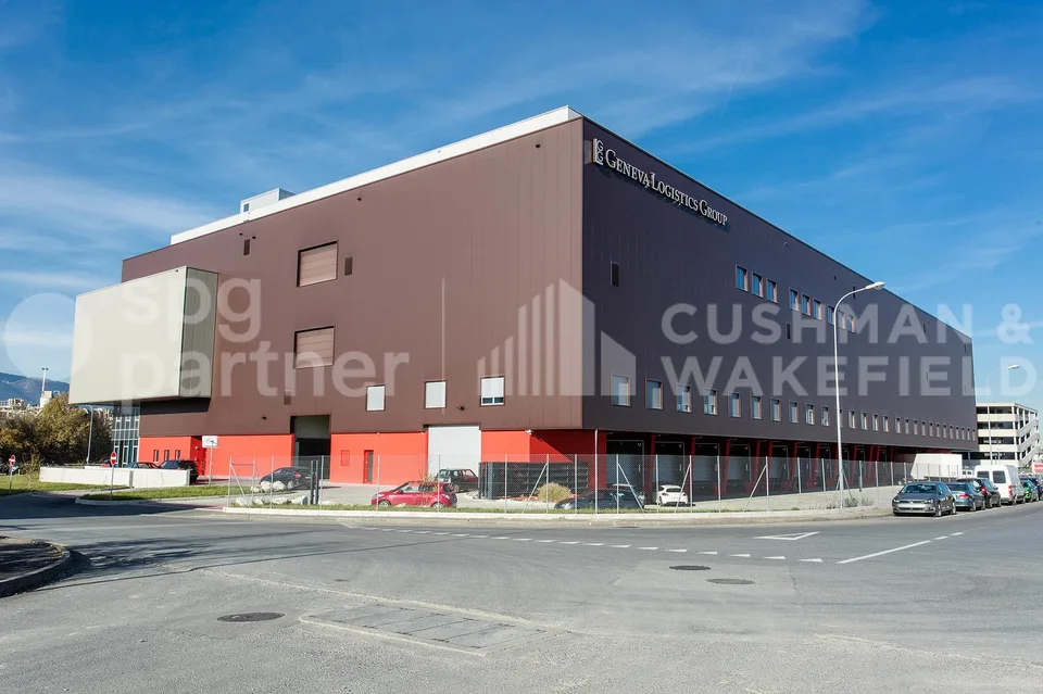 Grenet 21- Dépôts logistiques, ateliers artisanaux et bureaux modernes avec terrasse