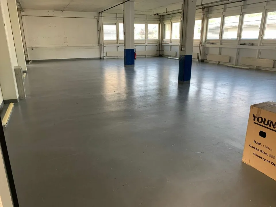 Verkaufsfläche zu vermieten: 328 m2 auf einem Level