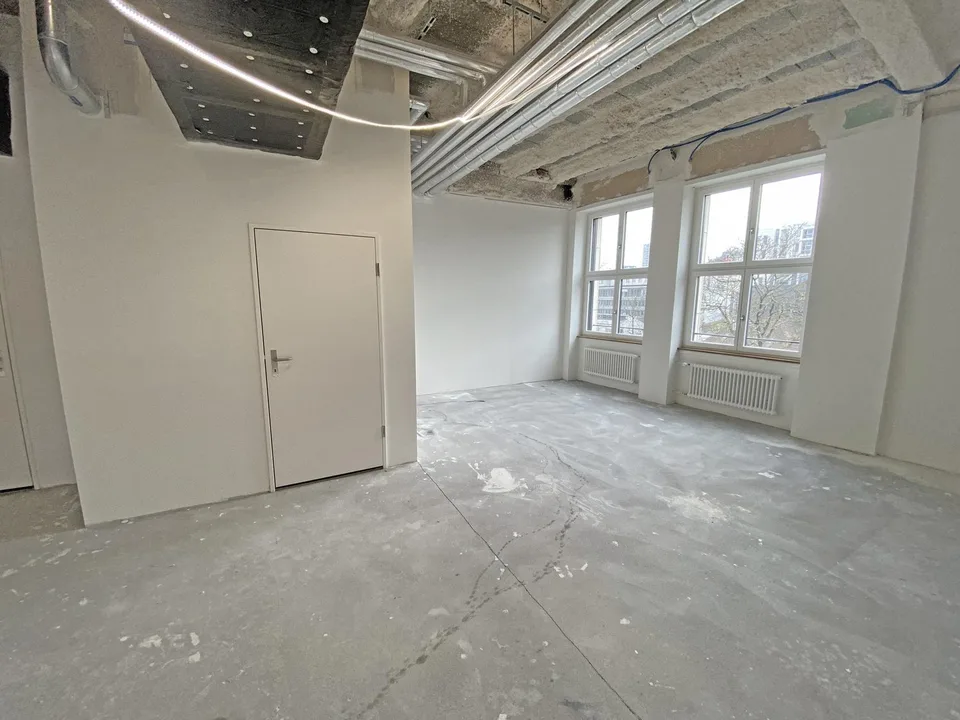Moderne Büro-, Praxis- oder Verkaufsfläche an gut frequentierter Lage