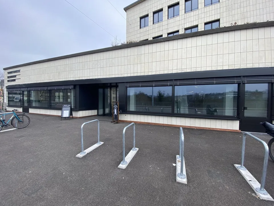 Moderne Büro-, Praxis- oder Verkaufsfläche an gut frequentierter Lage