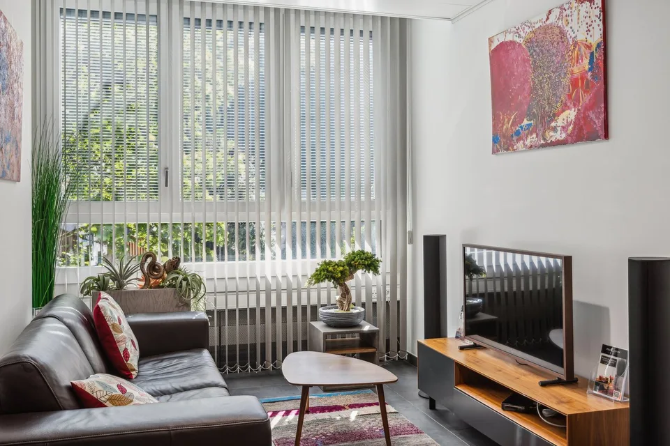 Move in immediately! Stylishly furnished Live & Work Studios, designed with a sleek London flair