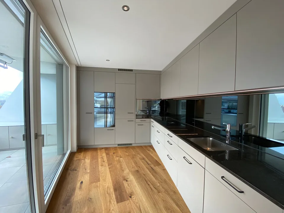 Appartamento attico esclusivo con vista sul Pilatus e grande terrazza!