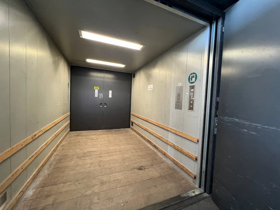 Ampio spazio ufficio di 4,5 locali nel cuore di Bülach – foto 10 di 10