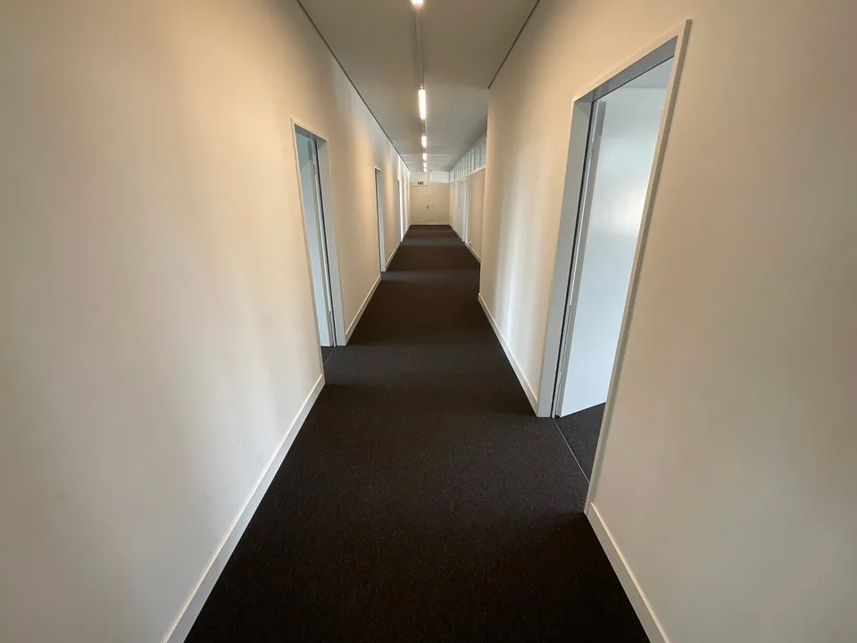 Helles Büro mit 6 Zimmern an der Motorenstrasse in Wetzikon ZH – Foto 7 von 10