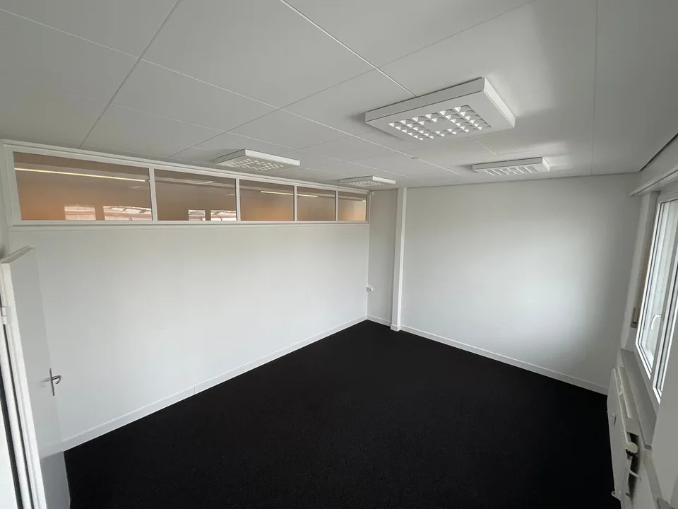 Helles Büro mit 6 Zimmern an der Motorenstrasse in Wetzikon ZH – Foto 10 von 10