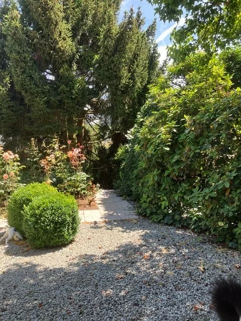 Detached single-family house with garden (gardener included in the price)