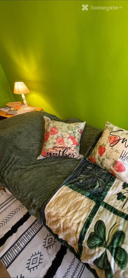 Zimmer in gelber  Villa