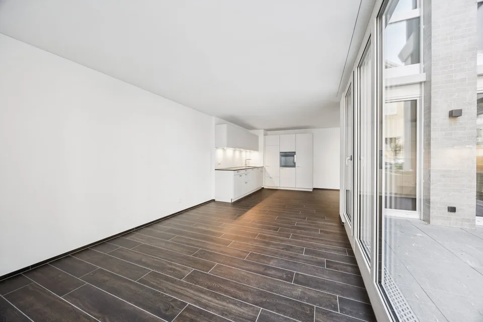 First Rental: Modern Split-Level Apartment with Charm in Zürich-Oerlikon