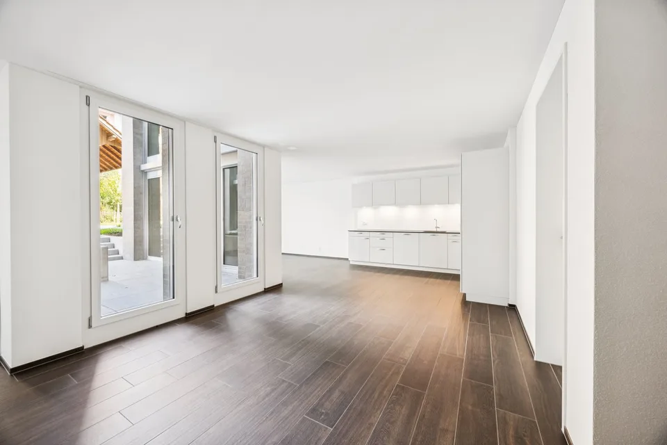 First Rental: Modern Split-Level Apartment with Charm in Zürich-Oerlikon